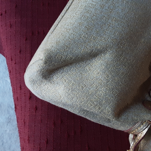 EUC Dooney and Bourke Satchel - Picture 4 of 16